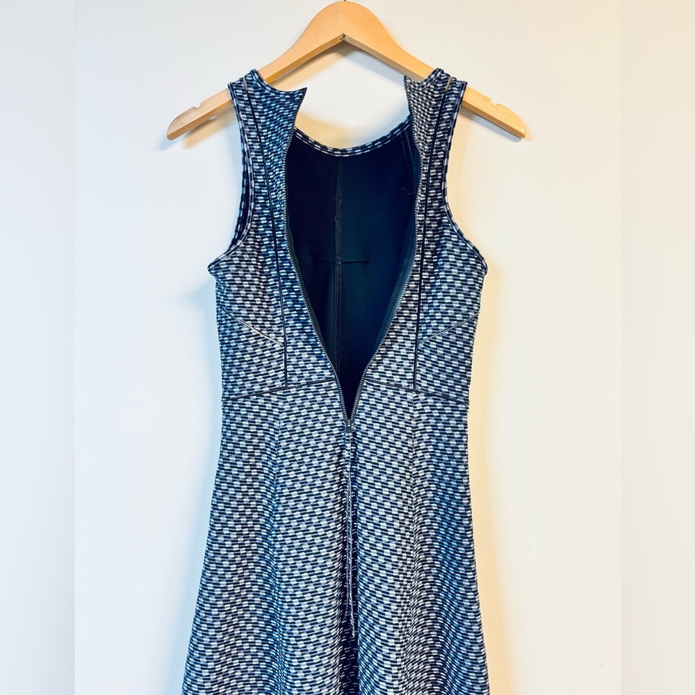 Lululemon Go Til Dawn Sleeveless Tennis Dress Size 6 - Picture 12 of 13